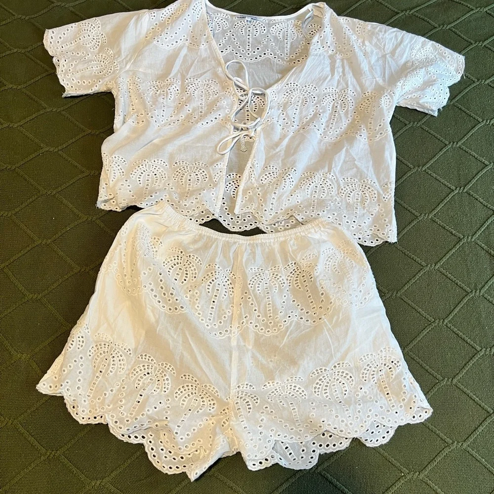 White Eyelet Lace Top and Shorts Set / Beach Coverup - Picture 3 of 15